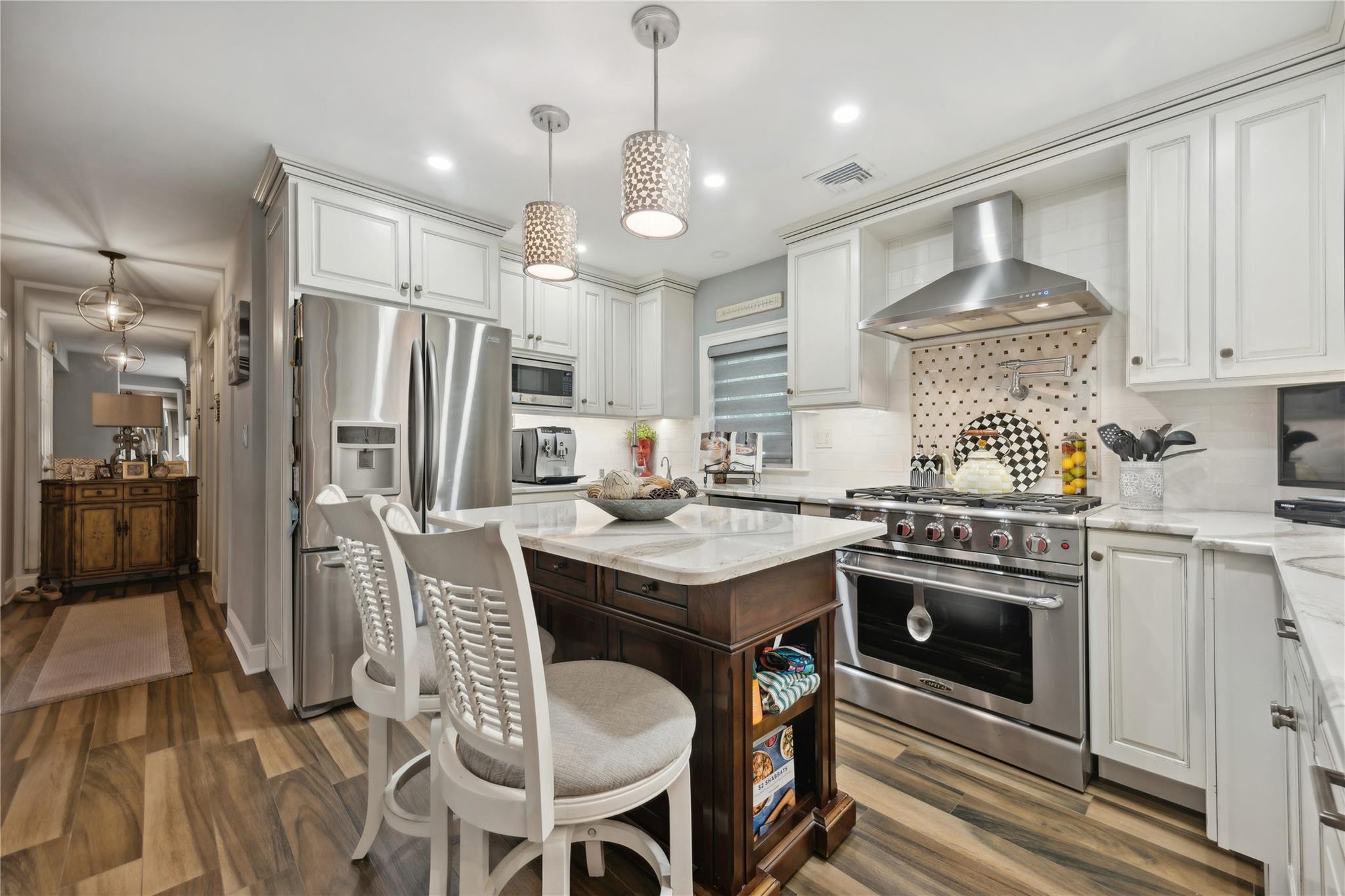 260 Water Lane, Wantagh, New York image 4