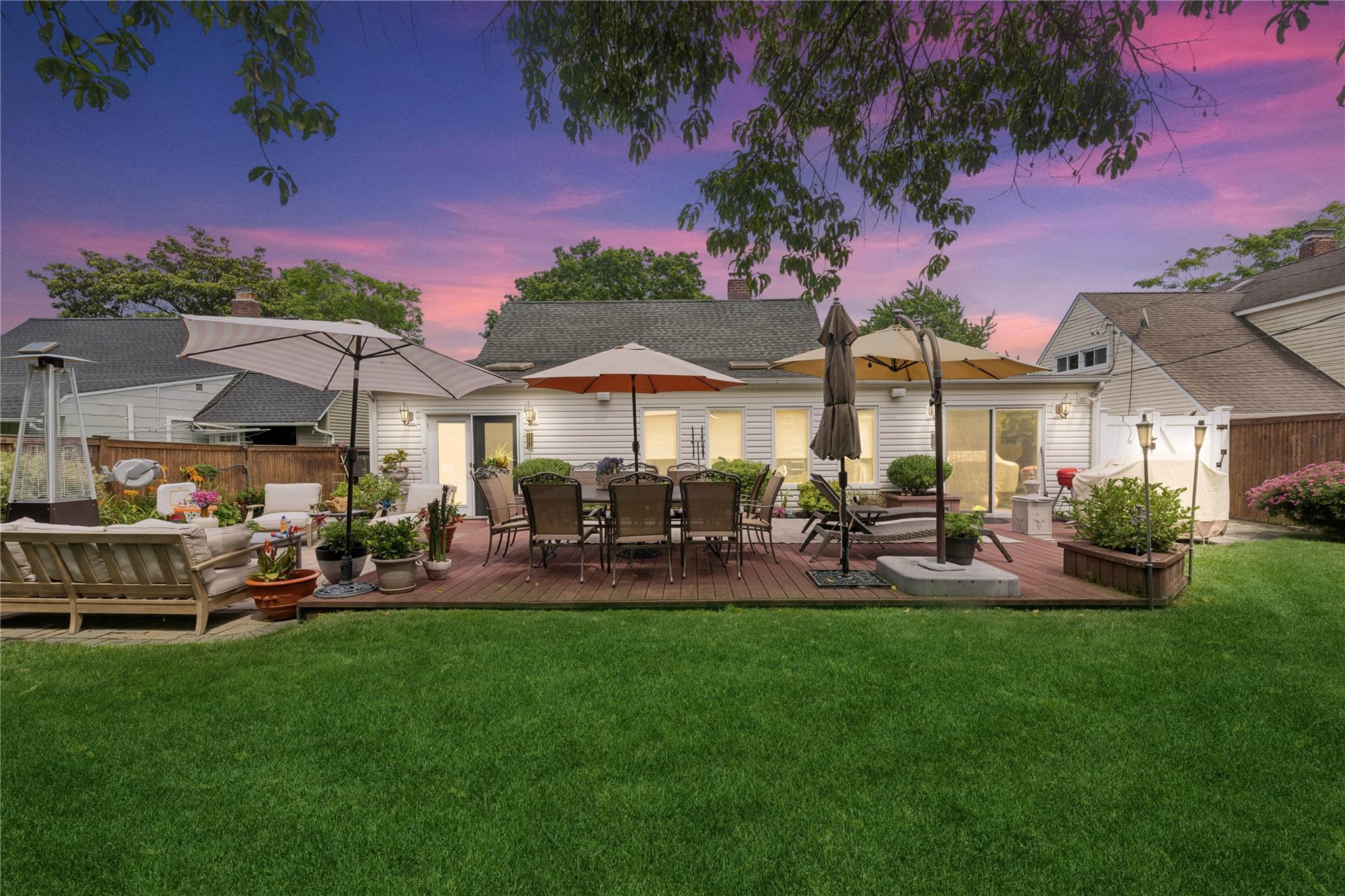260 Water Lane, Wantagh, New York image 27