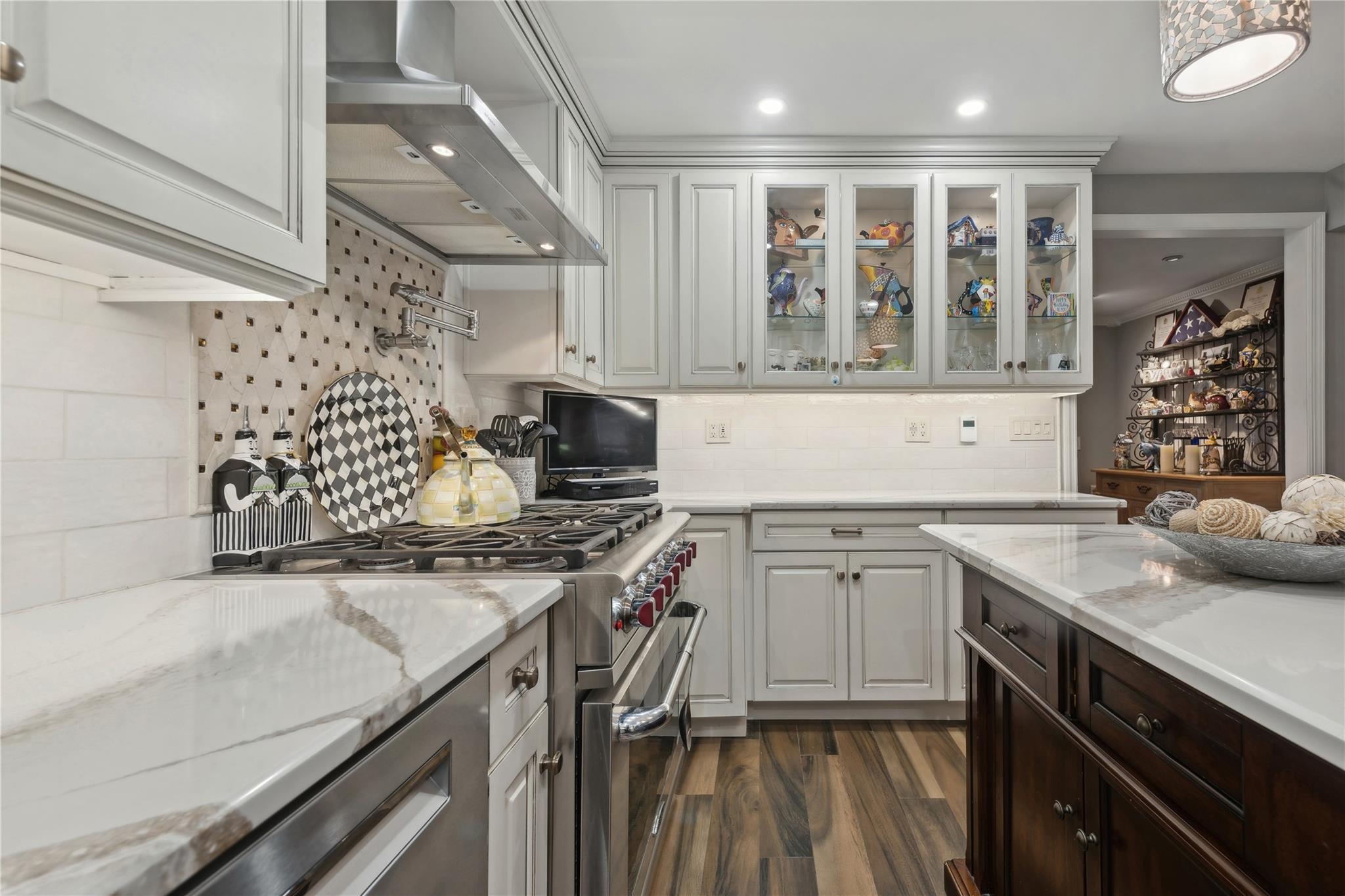260 Water Lane, Wantagh, New York image 6
