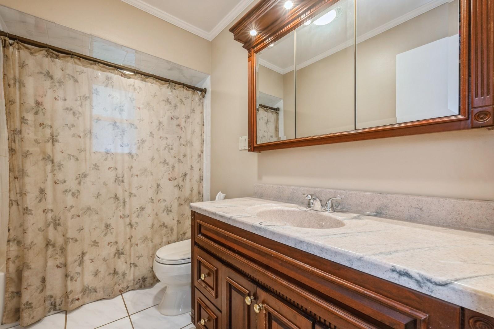 3574 Sarah Drive, Wantagh, New York image 14