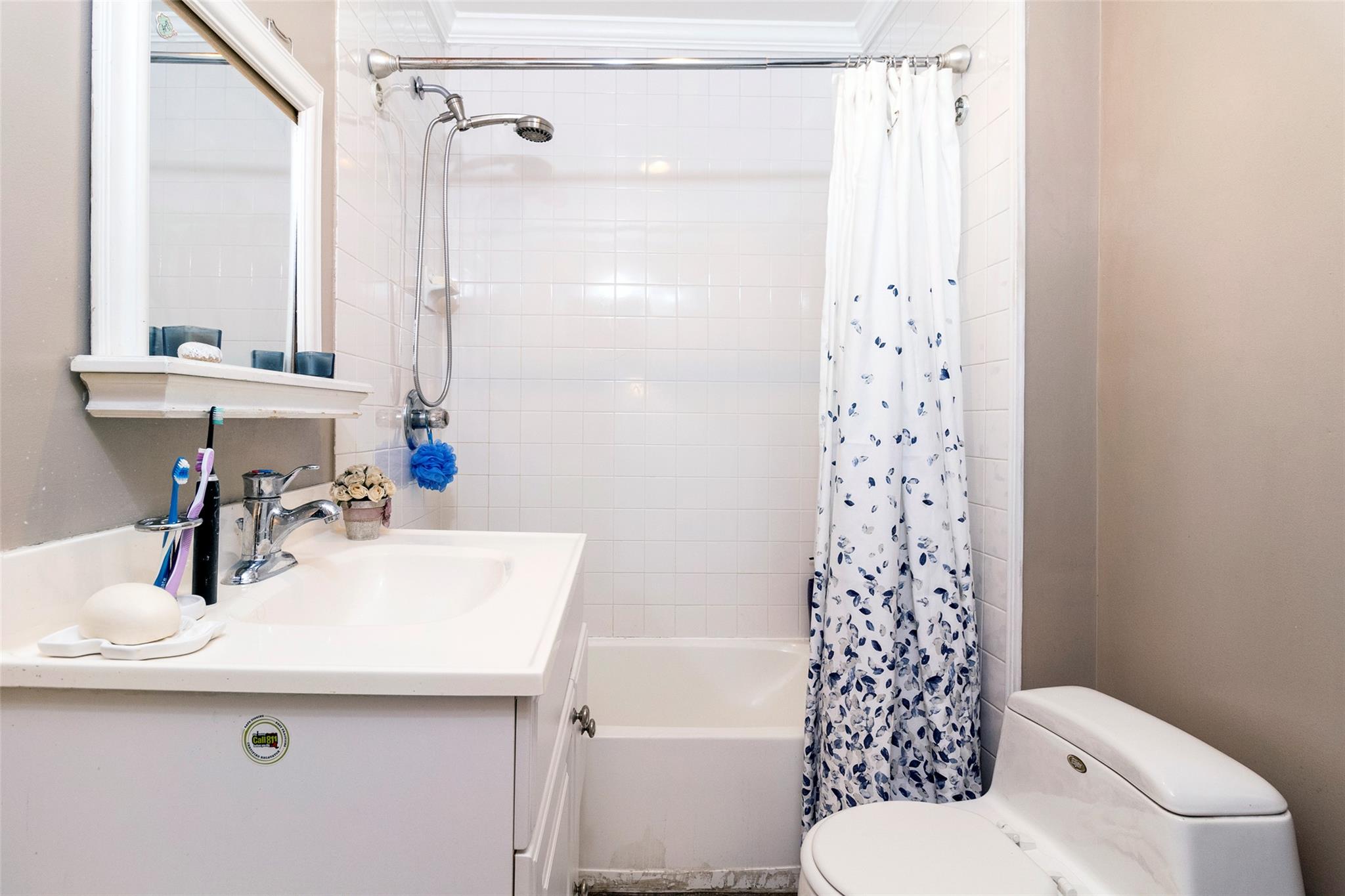 White Plains, New York 10603, United States, 3 Bedrooms Bedrooms, ,3 BathroomsBathrooms,Residential,Pending,25380