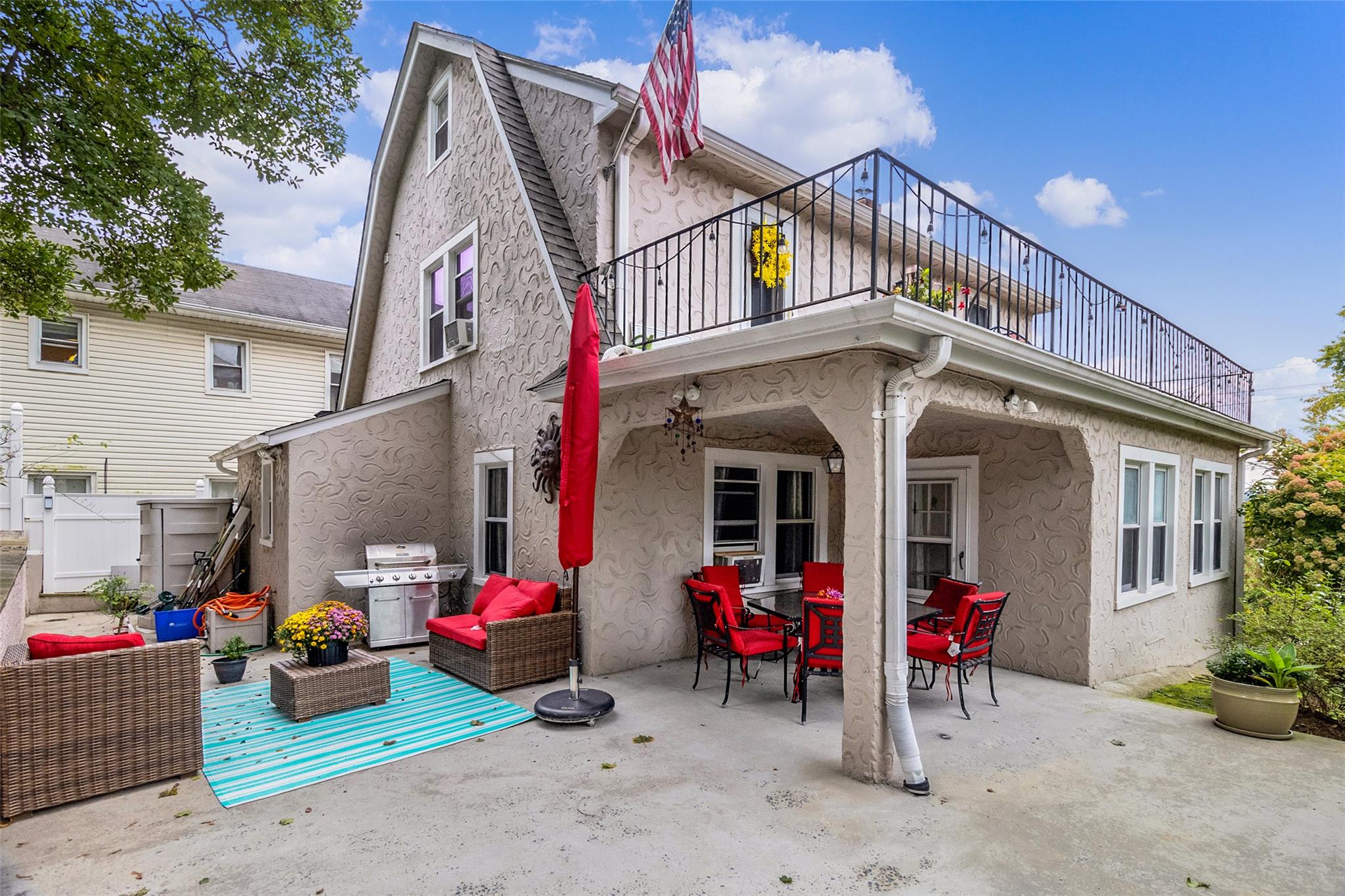 White Plains, New York 10603, United States, 3 Bedrooms Bedrooms, ,3 BathroomsBathrooms,Residential,Pending,25380