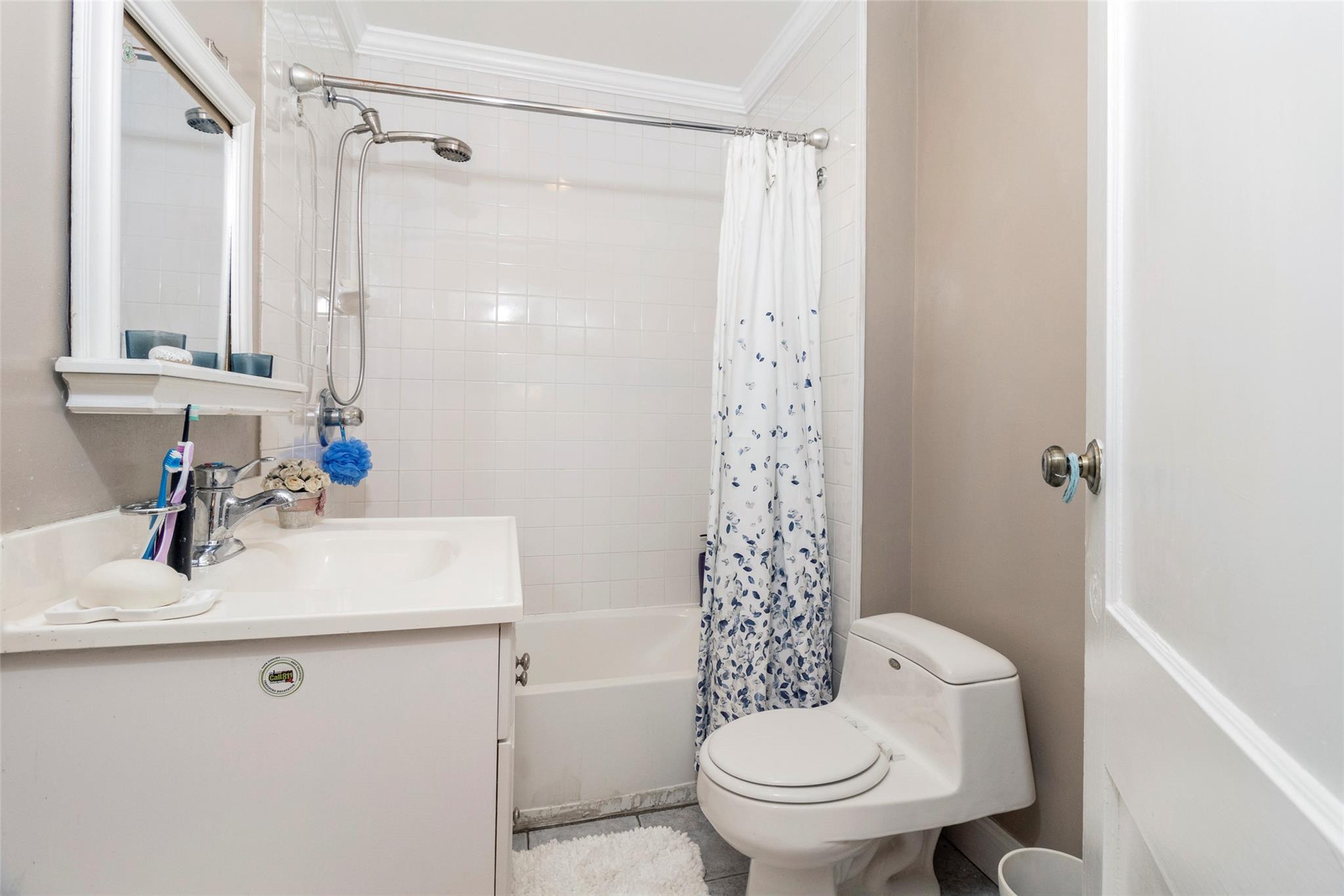 White Plains, New York 10603, United States, 3 Bedrooms Bedrooms, ,3 BathroomsBathrooms,Residential,Pending,25380