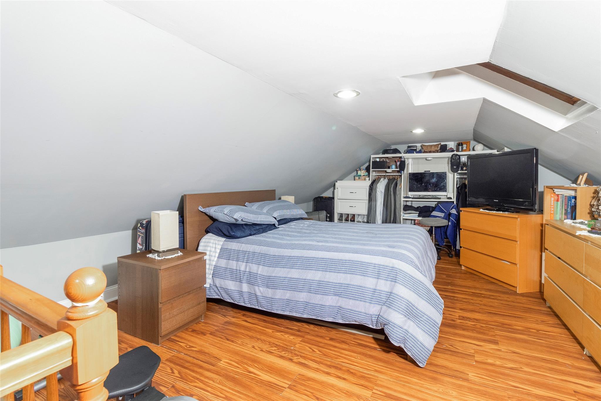 White Plains, New York 10603, United States, 3 Bedrooms Bedrooms, ,3 BathroomsBathrooms,Residential,Pending,25380