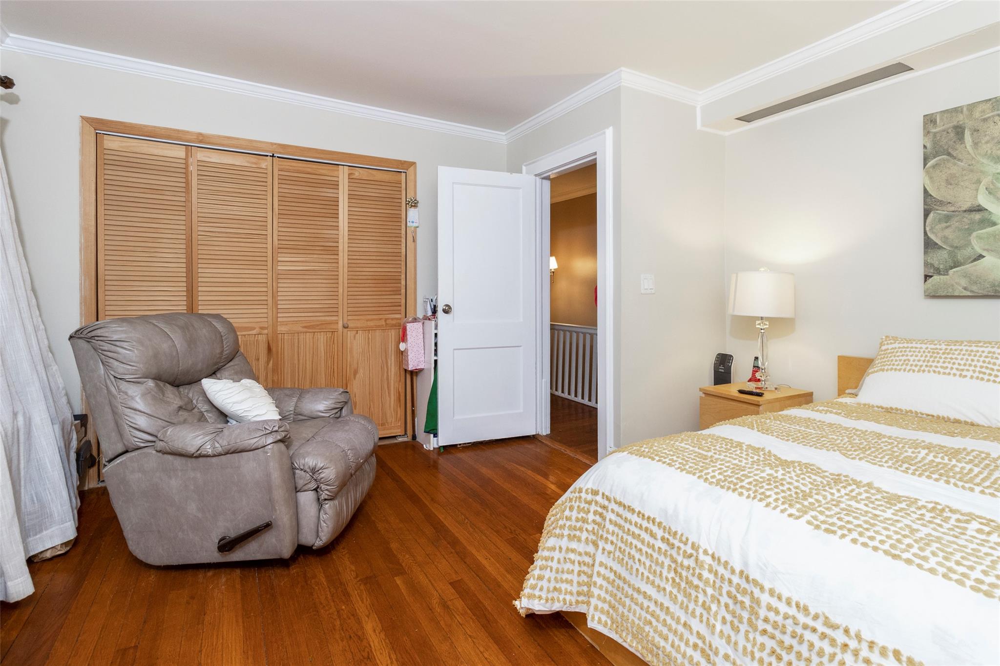 White Plains, New York 10603, United States, 3 Bedrooms Bedrooms, ,3 BathroomsBathrooms,Residential,Pending,25380