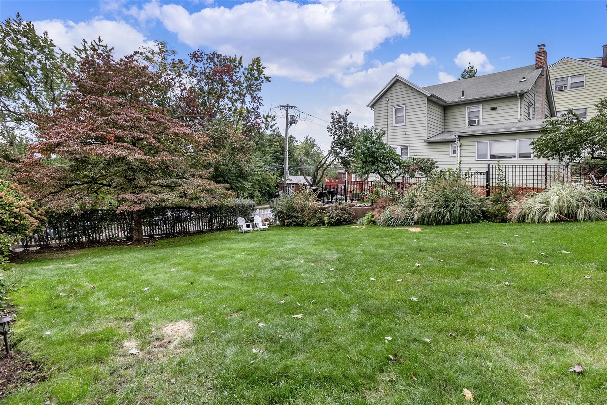 White Plains, New York 10603, United States, 3 Bedrooms Bedrooms, ,3 BathroomsBathrooms,Residential,Pending,25380