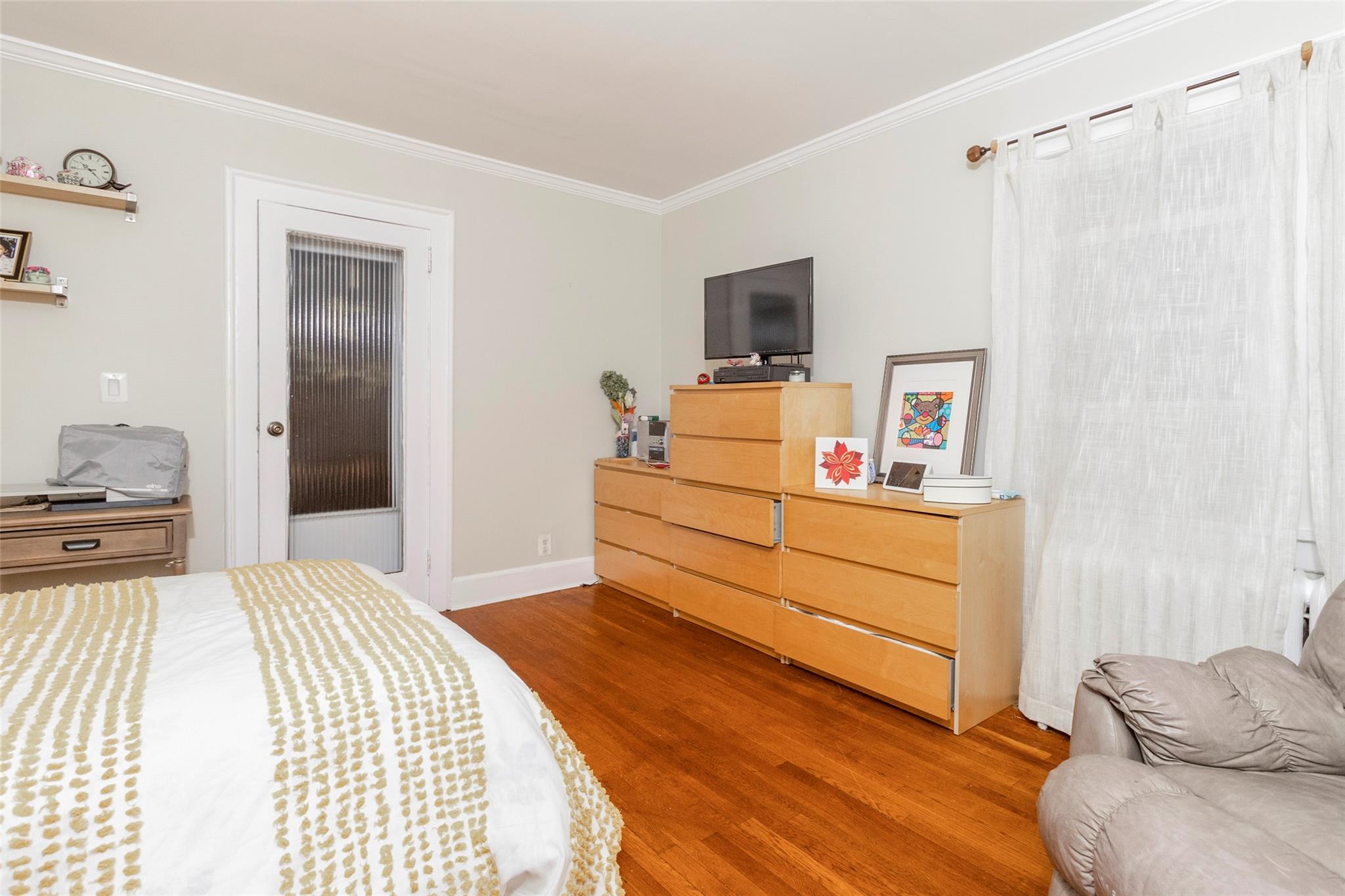 White Plains, New York 10603, United States, 3 Bedrooms Bedrooms, ,3 BathroomsBathrooms,Residential,Pending,25380