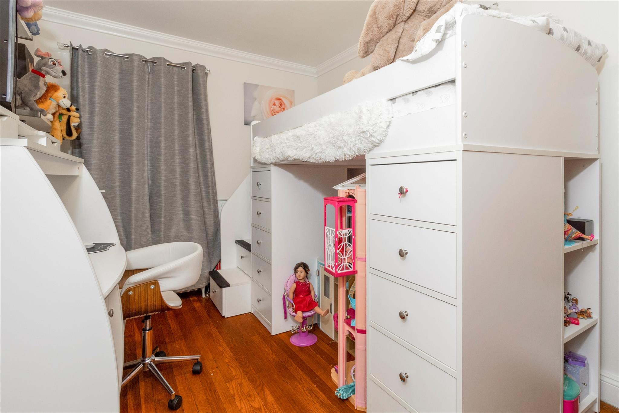 White Plains, New York 10603, United States, 3 Bedrooms Bedrooms, ,3 BathroomsBathrooms,Residential,Pending,25380