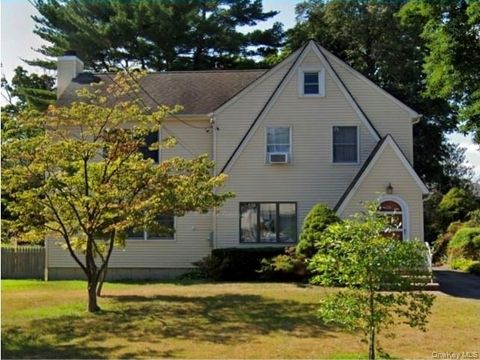 Homes For Sale - 530 Elm Street<br/> West Hempstead, NY 11552