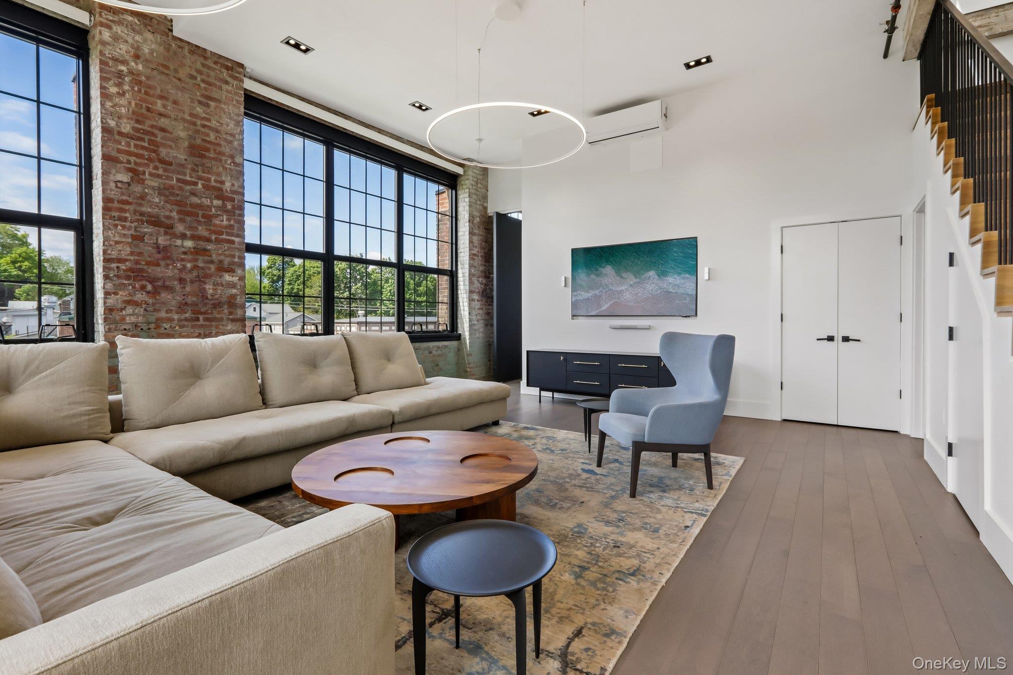 1 E Main Street 401