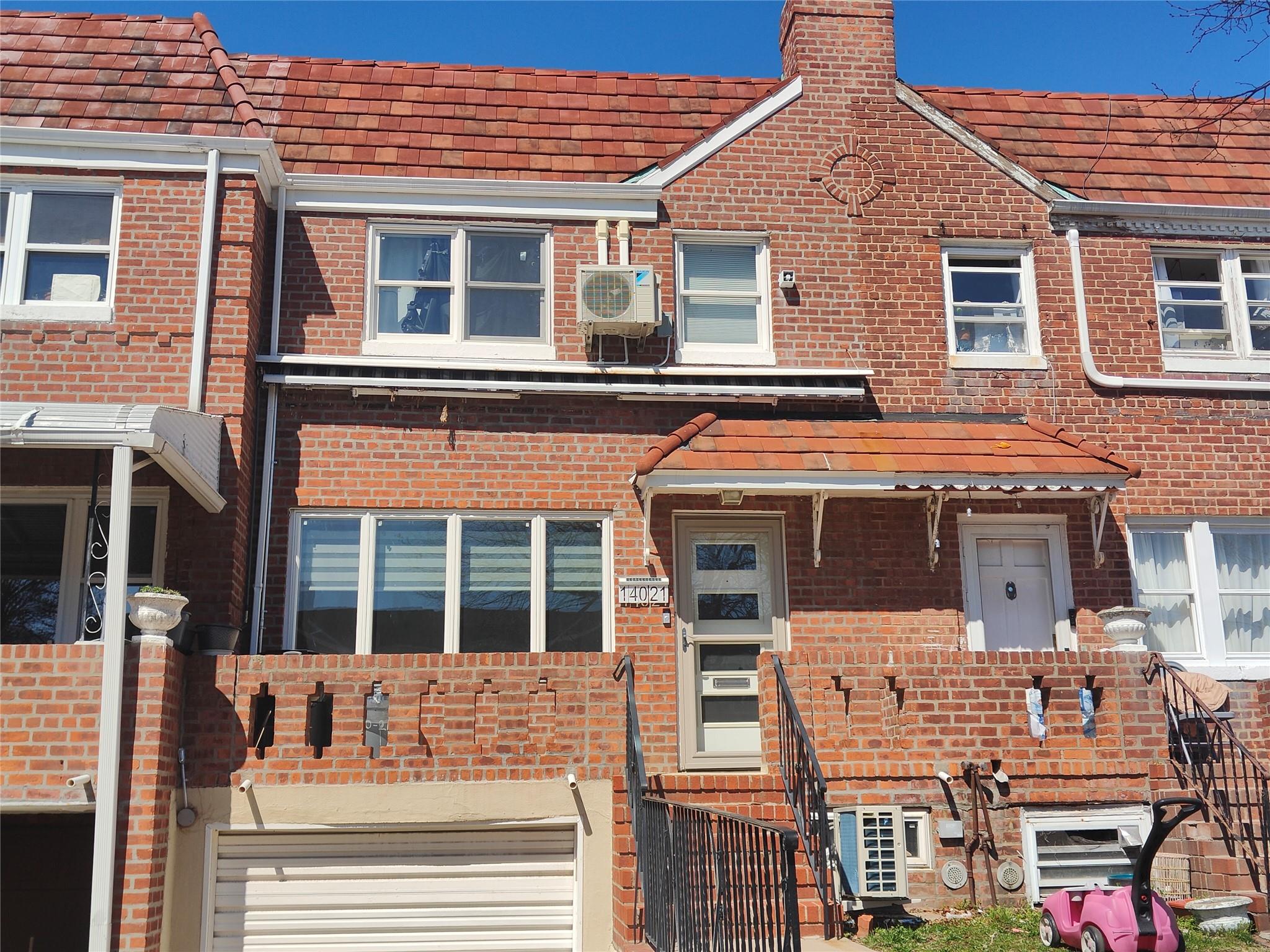 69th Avenue, Kew Garden Hills, Queens, NY - 4 Bedrooms  
3 Bathrooms  
8 Rooms - 