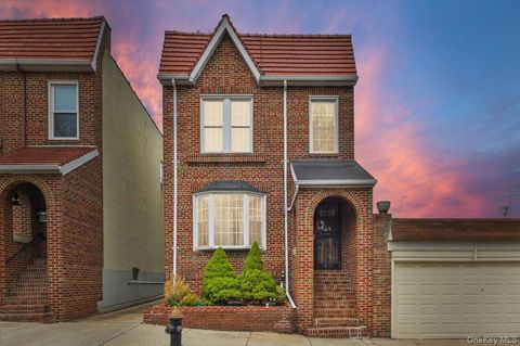 8859 82nd Avenue Glendale NY 11385