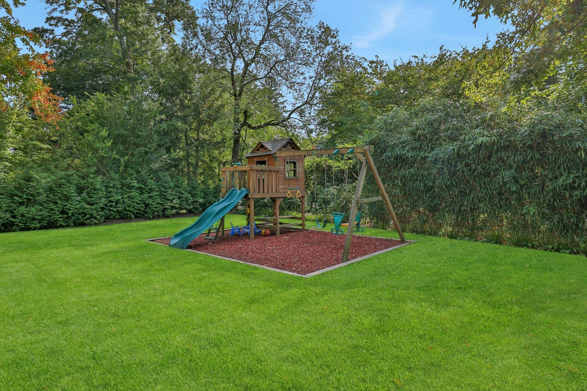 165 Valley Road, New Rochelle, New York image 47