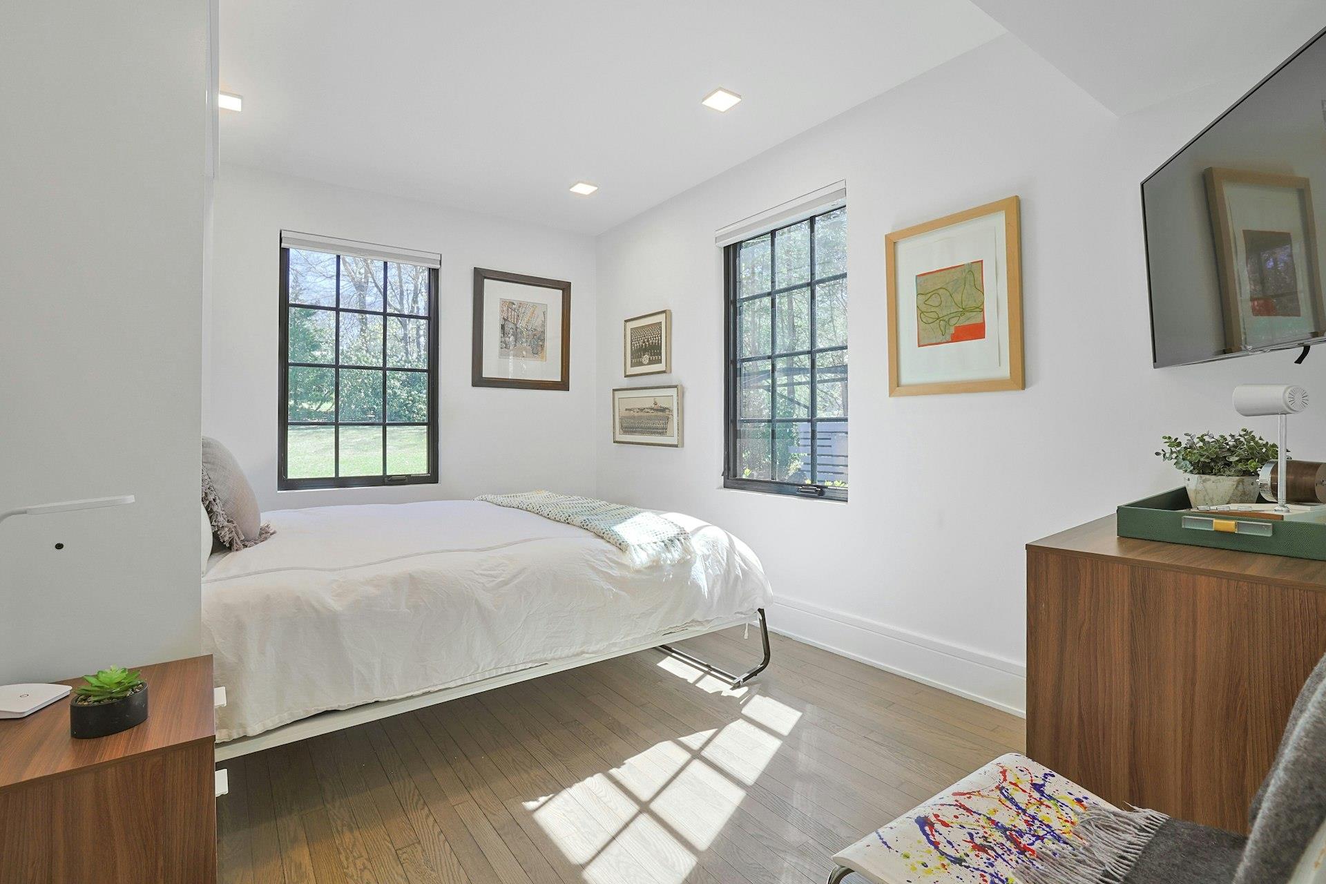 165 Valley Road, New Rochelle, New York image 18