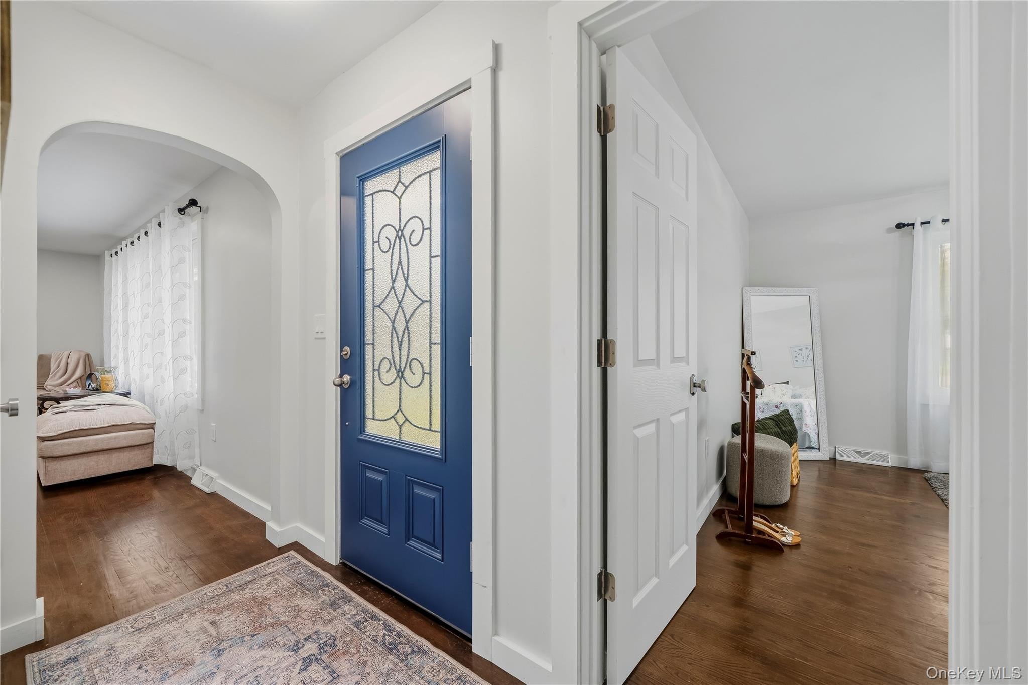 15 Breezy Knoll Drive