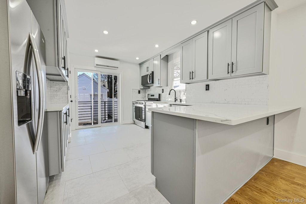 Photo of 92-43 76th Street, Woodhaven, NY 11421 (MLS # 945434)