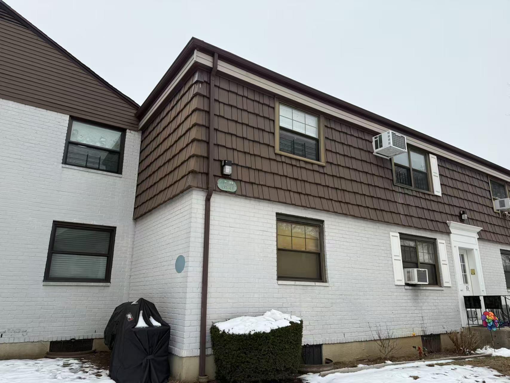 68th Dr Dr B, Kew Garden Hills, Queens, NY - 2 Bedrooms  
1 Bathrooms - 