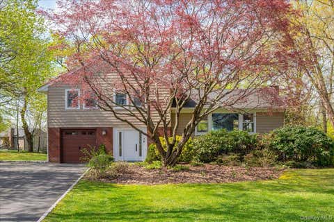 Homes For Sale - 8 Fairlawn Parkway<br/> Westchester County, Rye Brook, NY 10573