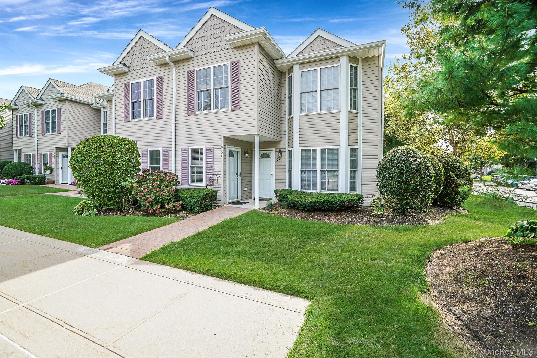 935 Altessa Boulevard