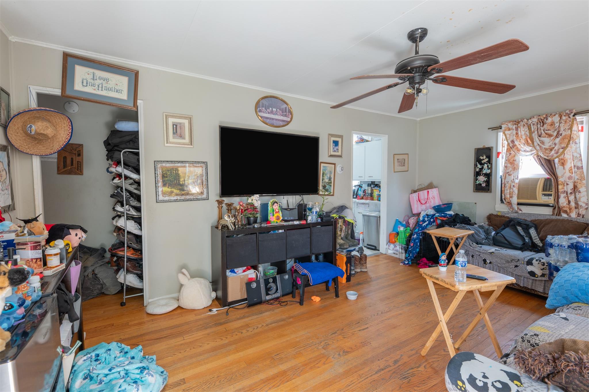 35 Woods Place