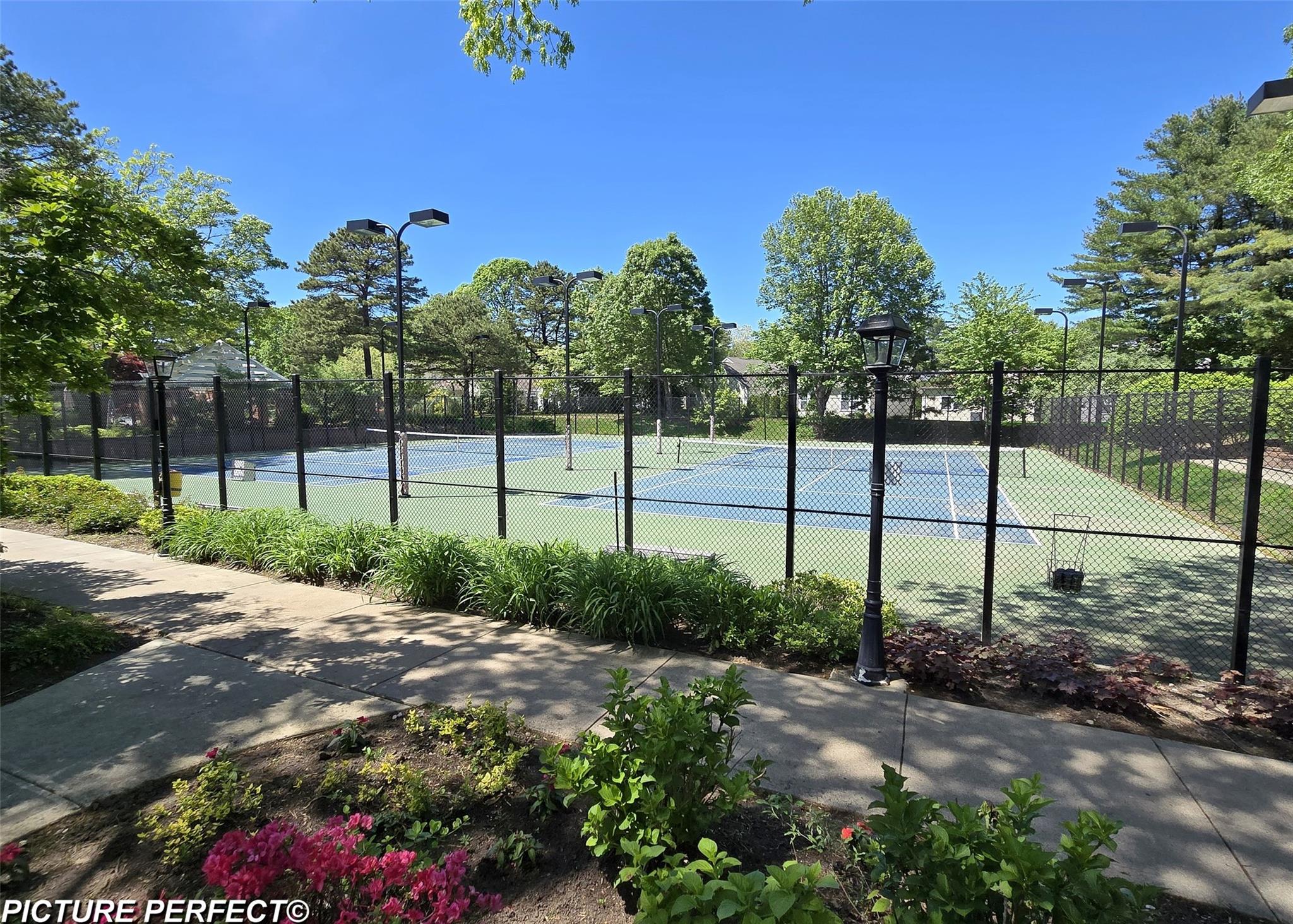 11 Cutchogue Court, Ridge, New York image 27