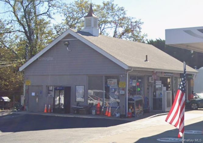 234 Wall St, Huntington, NY 11743