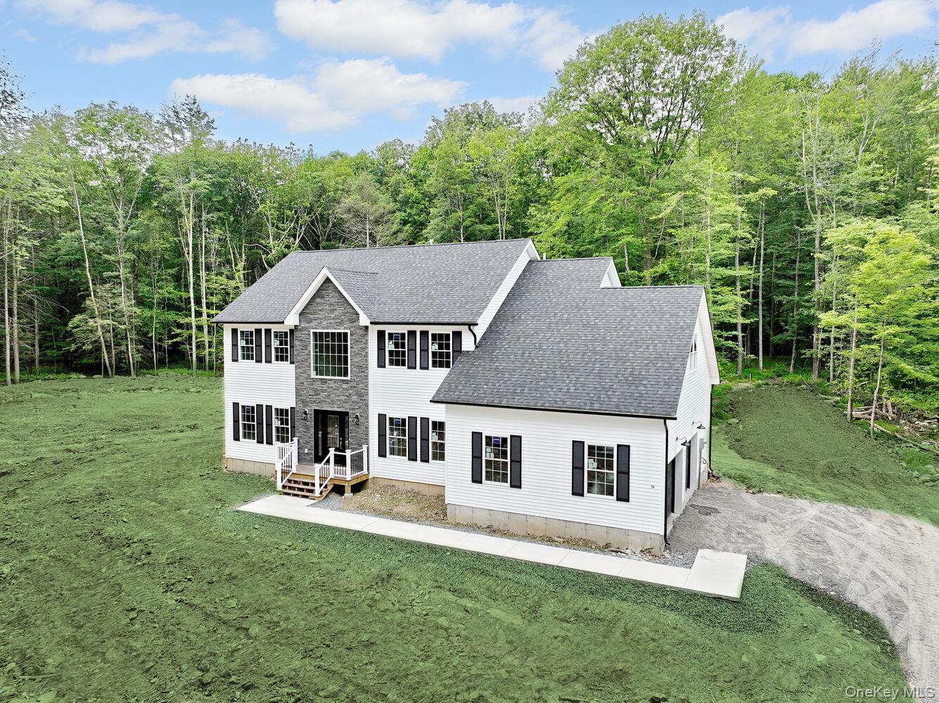 24 Forest Hills Lane