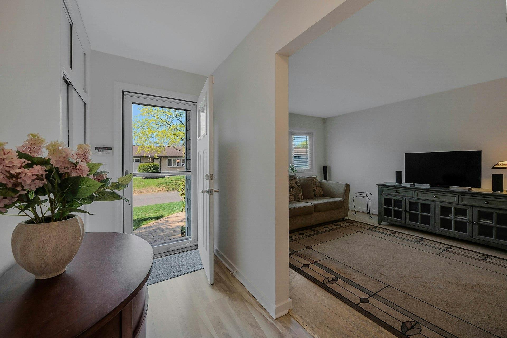 3 Kerry Avenue, Huntington, New York image 3