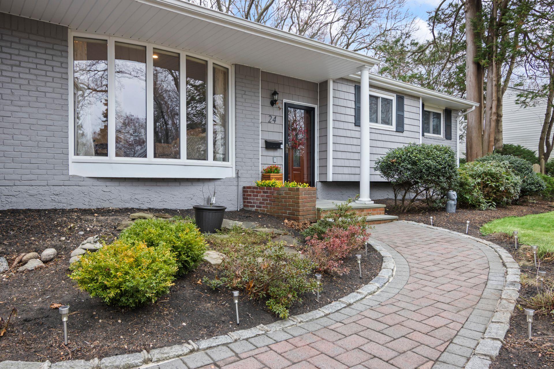 24 Laurel Drive, Port Jefferson, New York image 4