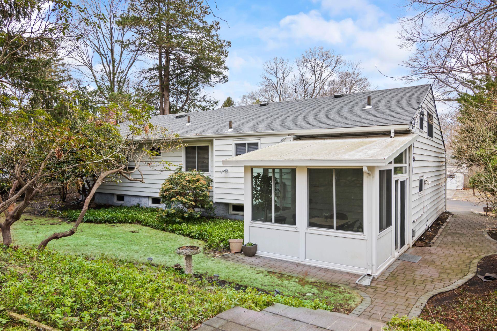 24 Laurel Drive, Port Jefferson, New York image 31