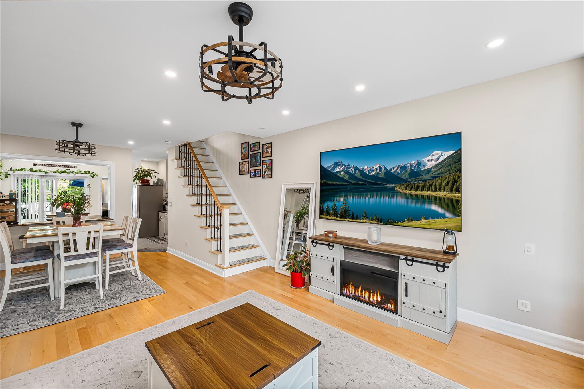 10224 85th Avenue, Richmond Hill, New York image 4