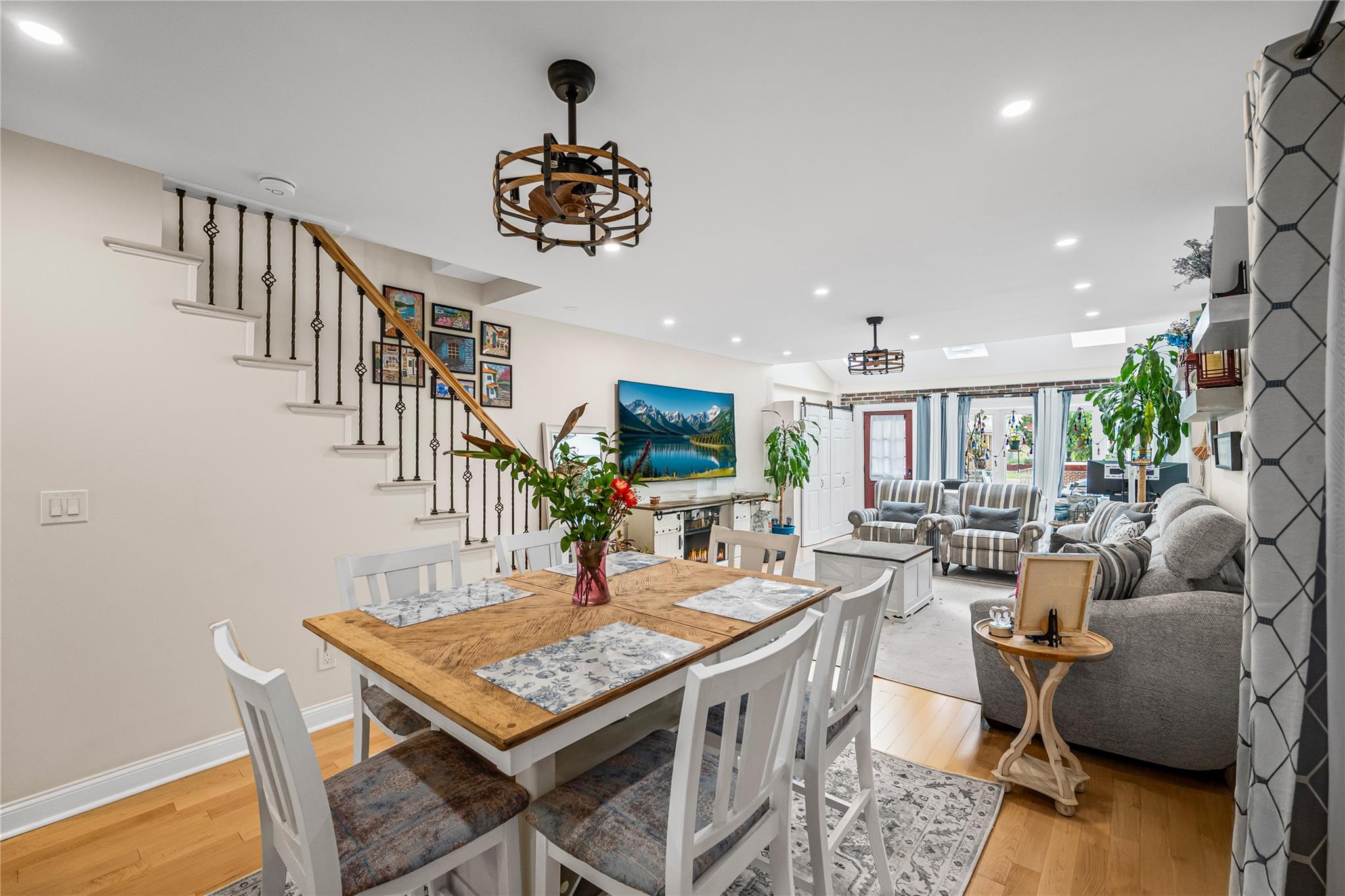 10224 85th Avenue, Richmond Hill, New York image 7