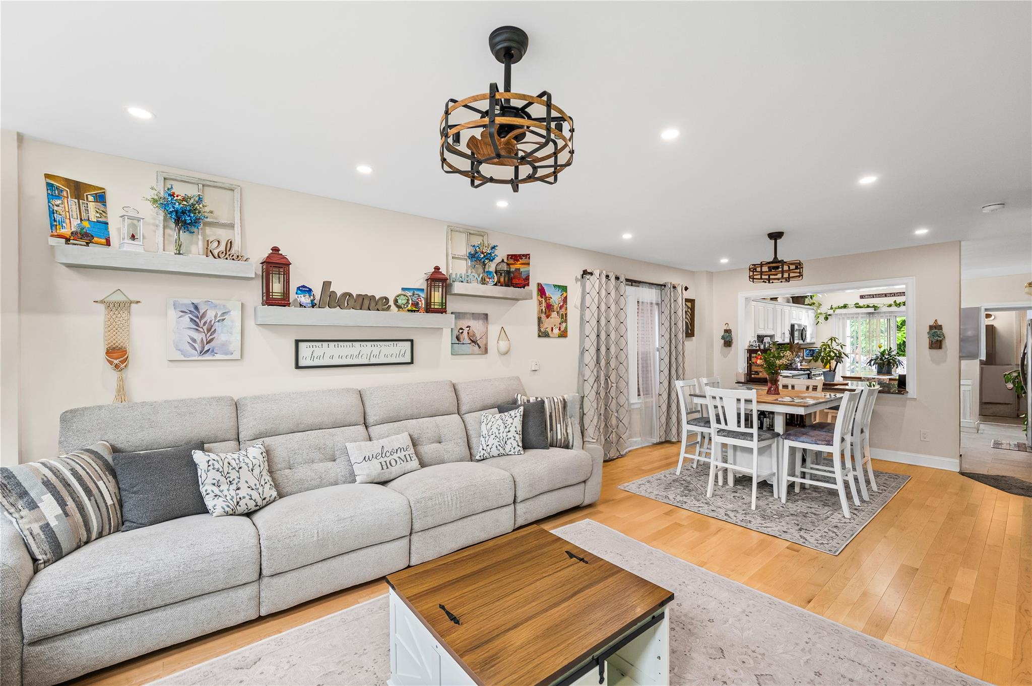 10224 85th Avenue, Richmond Hill, New York image 3