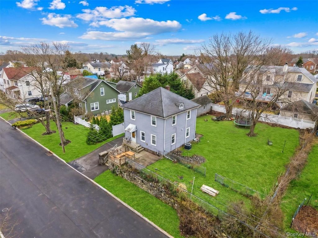 Photo of 215 Gallagher Street, Buchanan, NY 10511 (MLS # 980492)
