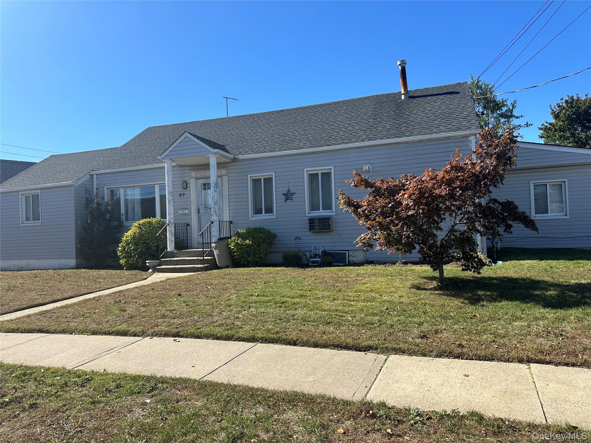 27 Hewlett Point Avenue