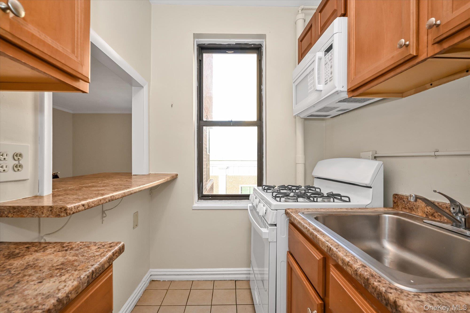 210 Martine Avenue 6M