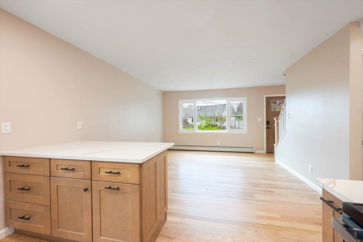 105 Phyllis Drive, Lindenhurst, New York image 13