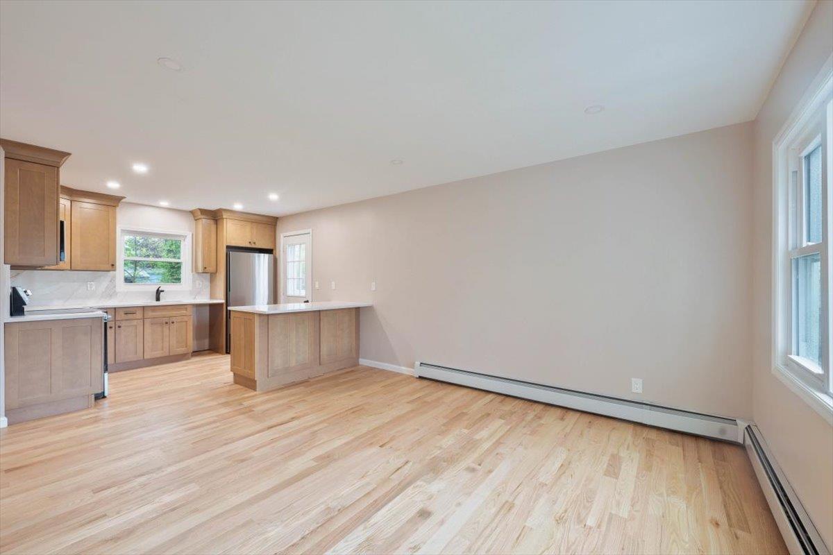 105 Phyllis Drive, Lindenhurst, New York image 9