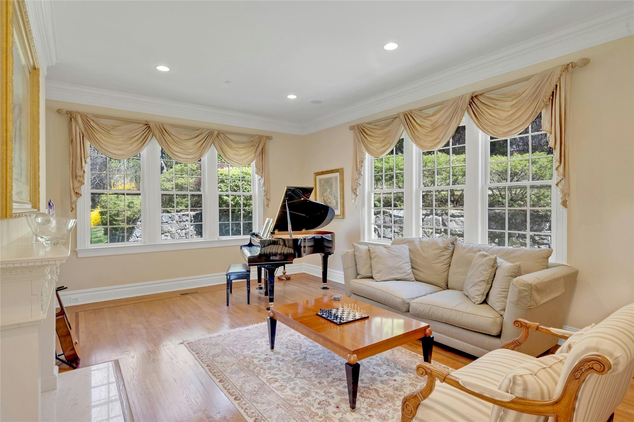85 Woodlands Road, Harrison, New York image 4