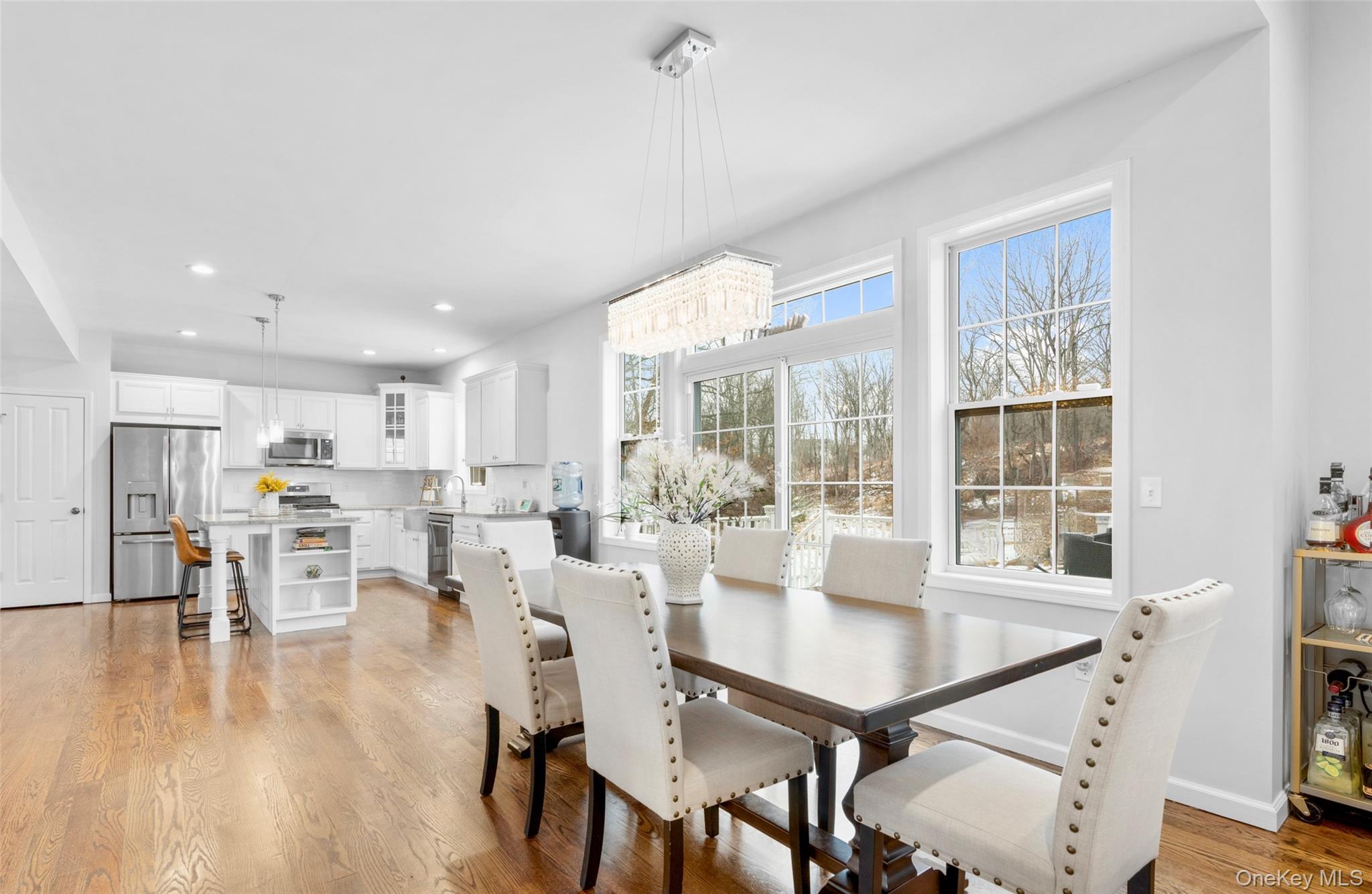 Washingtonville, New York 10992, United States, 4 Bedrooms Bedrooms, ,3 BathroomsBathrooms,Residential,Active,233945