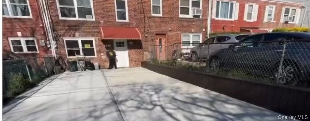 Photo of 423 Beach 9th Street #2nd Floor, Far Rockaway, NY 11691 (MLS # 986093)