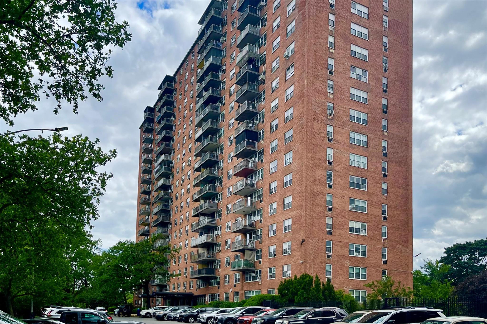 Property for Sale at Morrison Avenue 12F, Bronx, New York - Bedrooms: 2 
Bathrooms: 1 
Rooms: 4  - $349,000