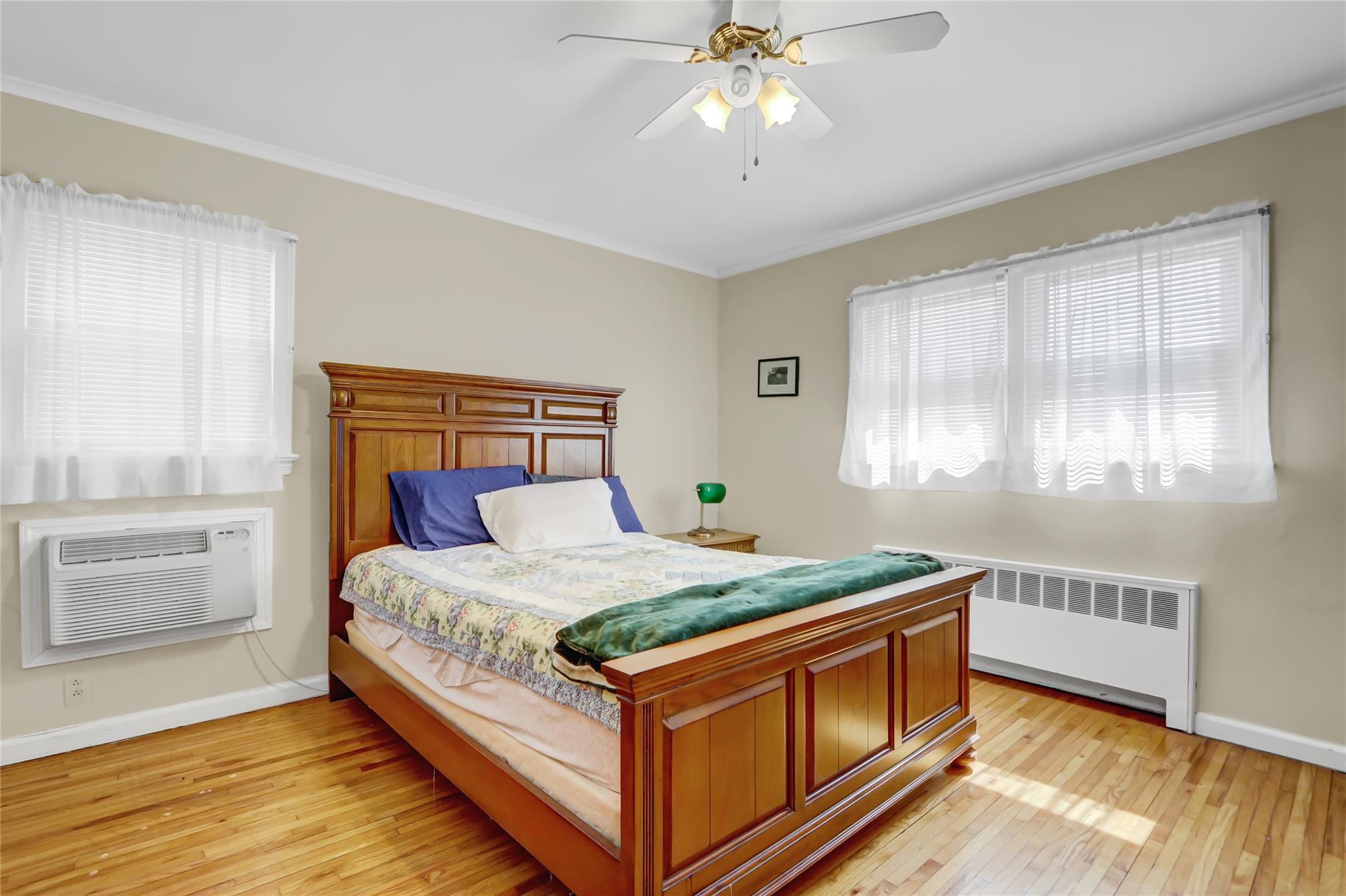 142 Aster Drive, New Hyde Park, New York image 12