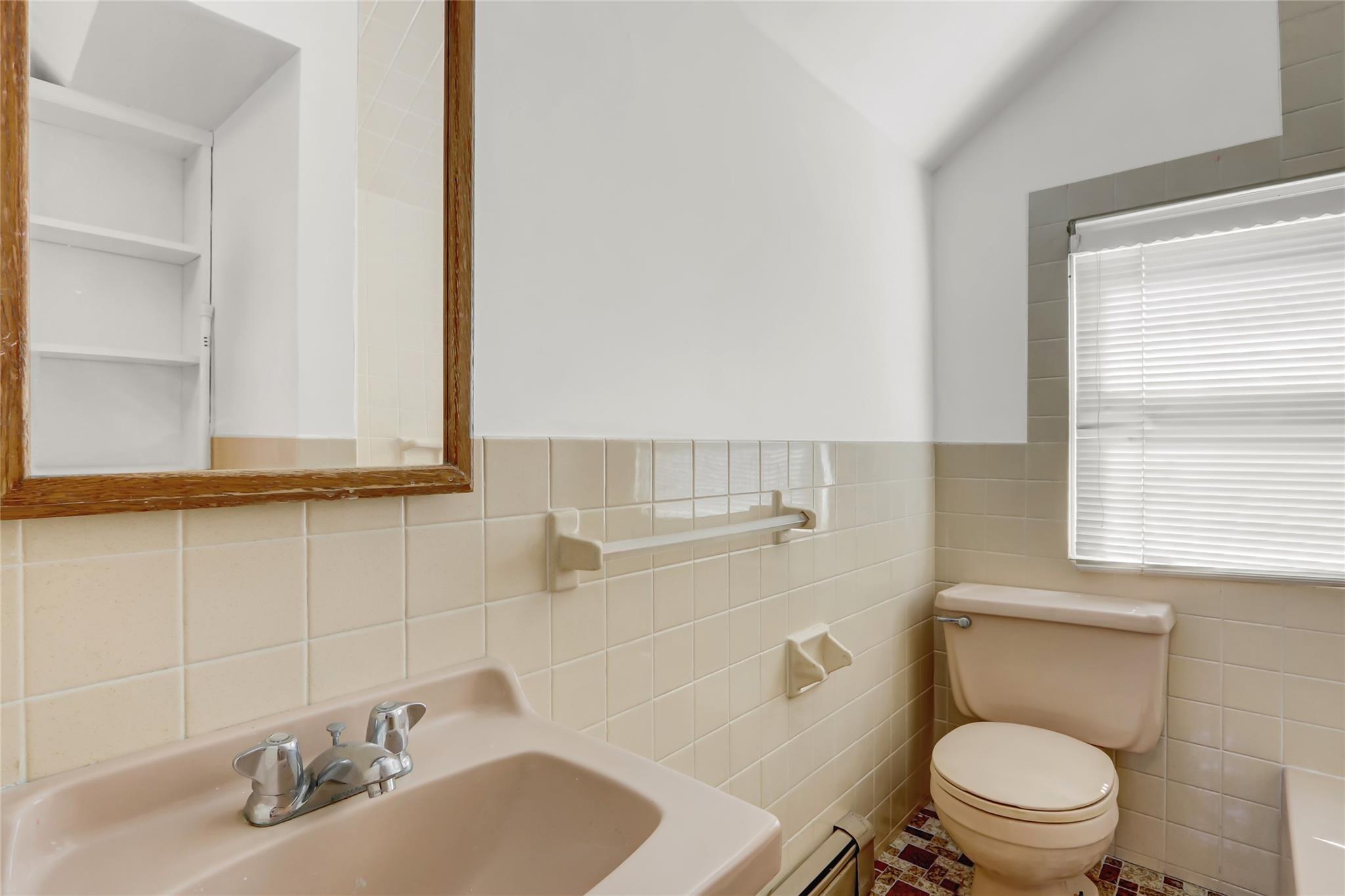 142 Aster Drive, New Hyde Park, New York image 19