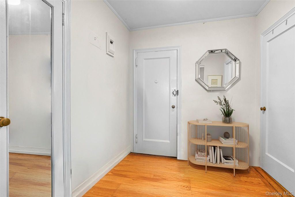 Photo of 21 N Chatsworth Avenue #2L, Larchmont, NY 10538 (MLS # 957676)