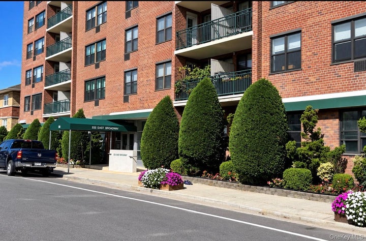 Photo 1 of 29 — 333 E Broadway 2D, Long Beach, NY 11561