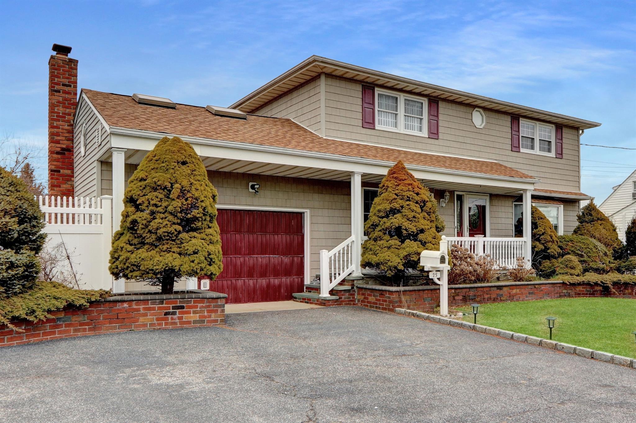 25 Arch Avenue, Oyster Bay, New York image 2