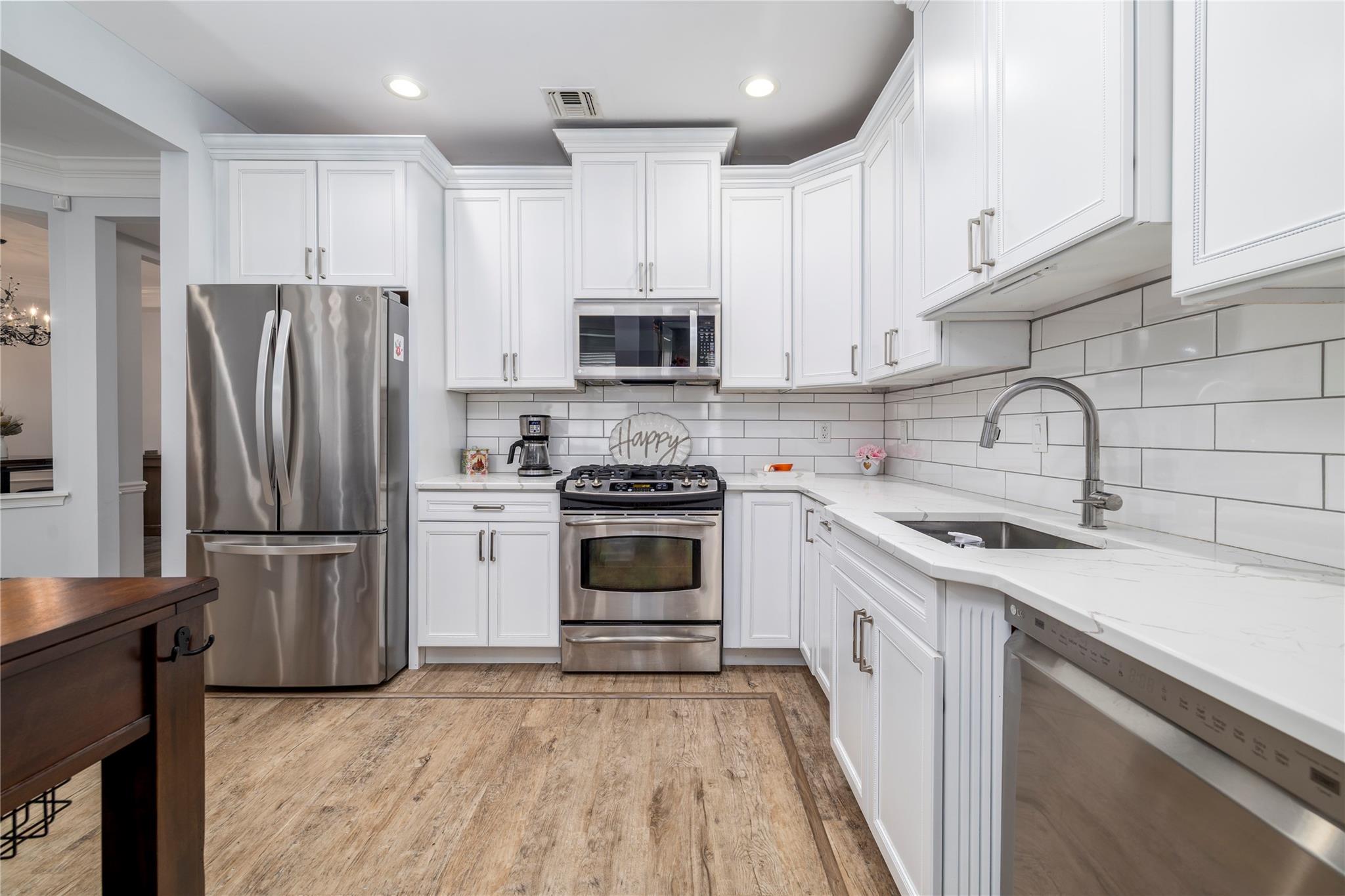 77 Maple Avenue #303, Rockville Centre, New York image 8