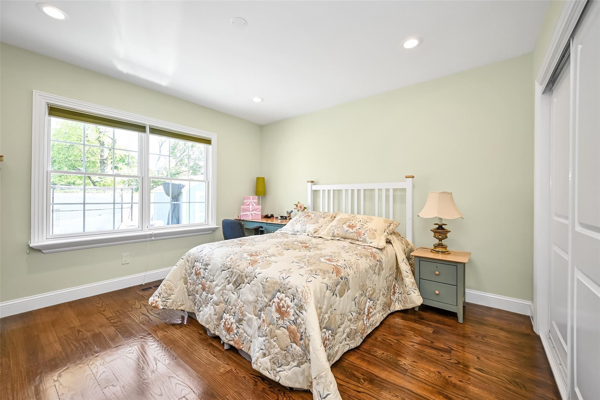 11 Knickerbocker Road, Plainview, New York image 17