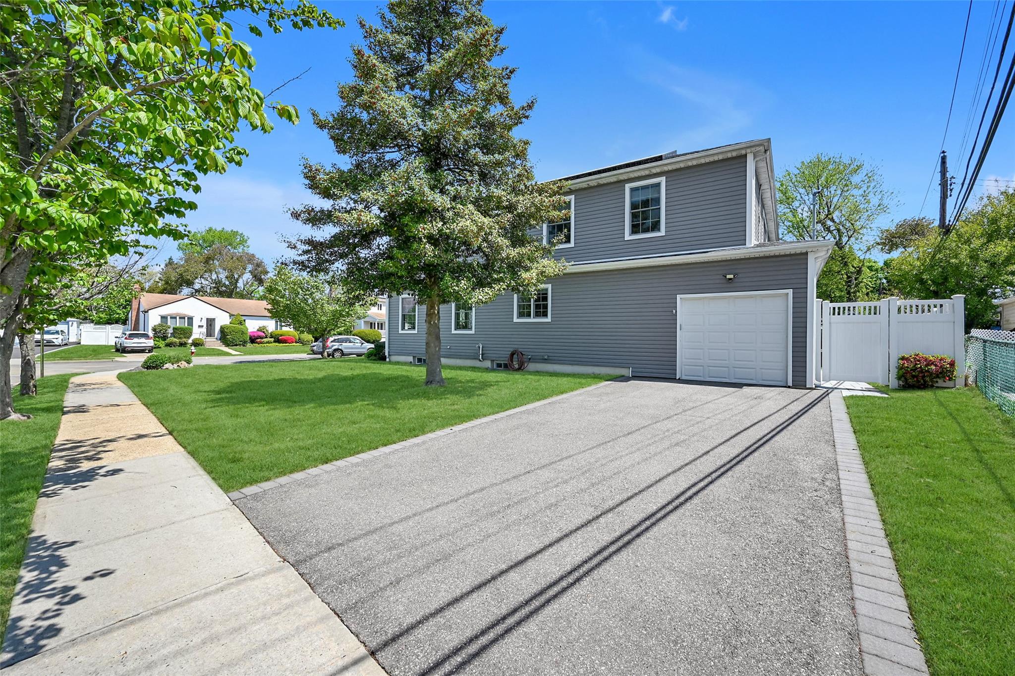11 Knickerbocker Road, Plainview, New York image 28